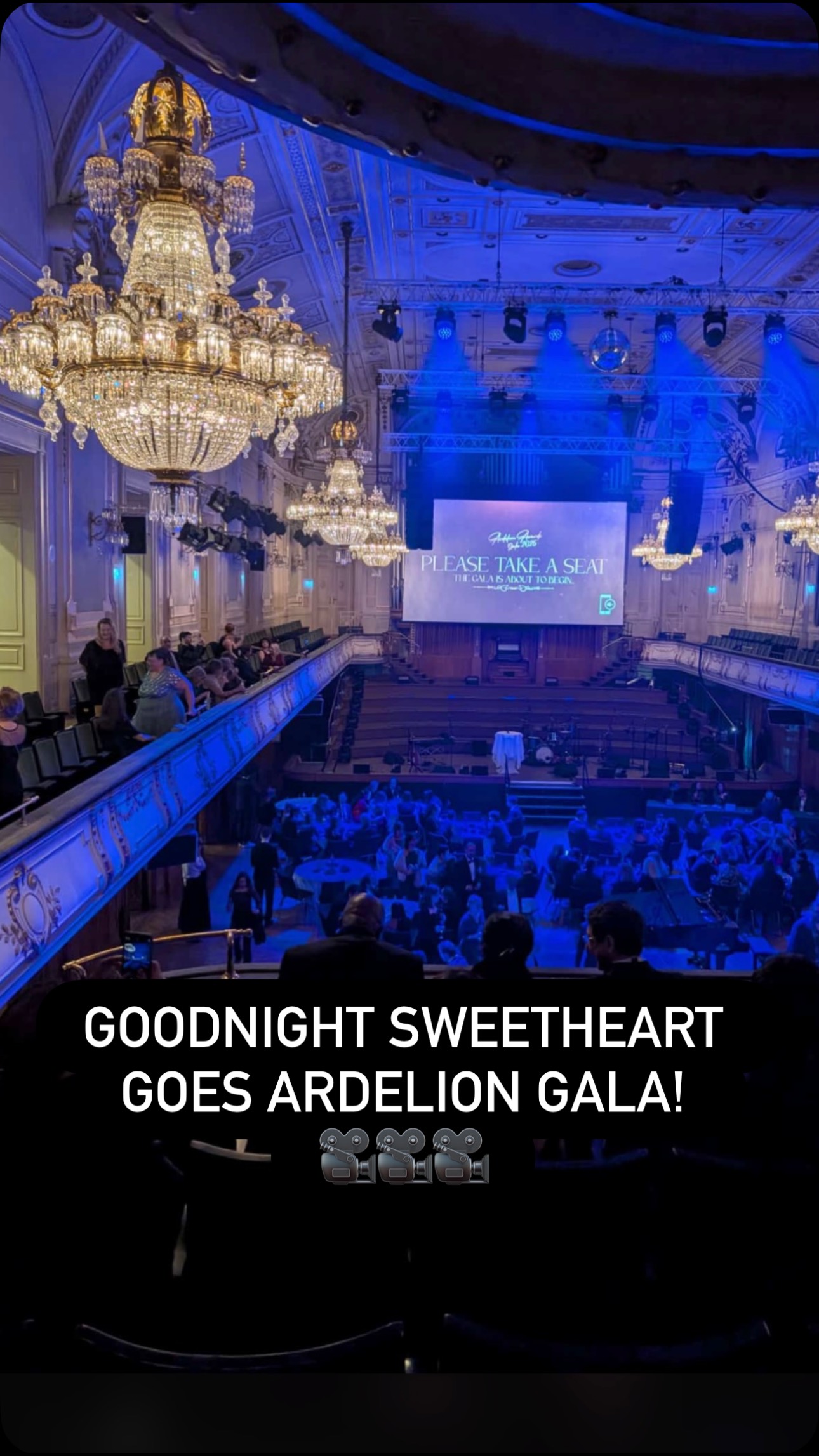 Gestern waren wir mit unserer GOODNIGHT SWEETHEART-Crew bei der Ardélion Awards Gala im Congress Graz – einer internationalen Bühne, auf der Filme aus ganz Europa und darüber hinaus zusammenkommen.

Hier zählt keine Größe der Produktion, sondern die kreative Handschrift, die Vision und der Mut, etwas Eigenes zu erzählen.

Dass wir in diesem Umfeld für Best Horror bzw. Best Cinematography nominiert waren, fühlt sich groß an.
Wir standen dort neben Teams aus vielen Ländern, die alle dieselbe Leidenschaft teilen – und genau deshalb bedeutet uns diese Anerkennung so viel.

Danke an unsere Crew, die alles gegeben hat, und an die Jury, die unsere Arbeit unter so vielen Einsendungen wahrgenommen hat. 🎥

#ardelionawardsgala #filmcrew #horrorfilm #filmmakersworld