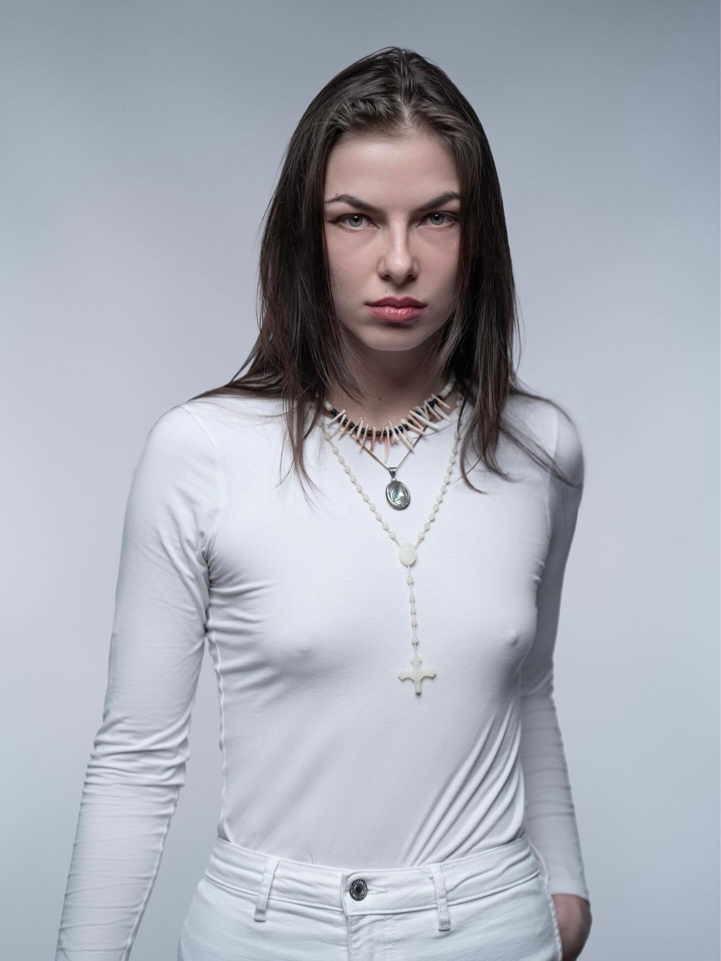 Marvelous @frida_feucht334 at Fotostammtisch @studio.b.salzburg 📸✨

#portraitphotpgraphy #studiophotpgraphy #sonya7iv #mood #art